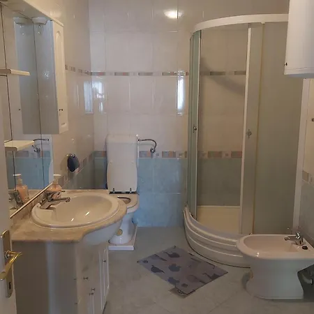 Appartamento With Parking Space Pirovac, Sibenik - 25146