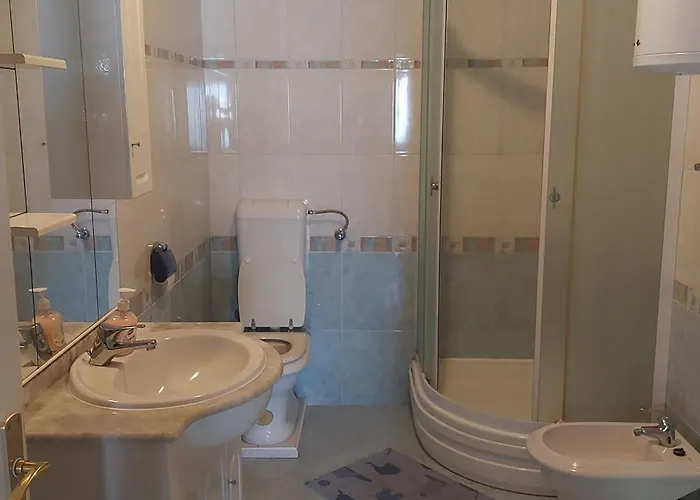 Appartamento With Parking Space Pirovac, Sibenik - 25146