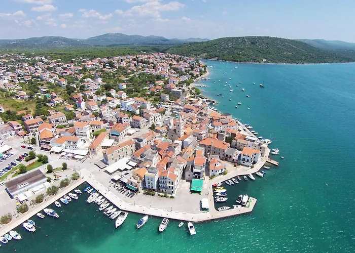 With Parking Space Pirovac, Sibenik - 25146 *