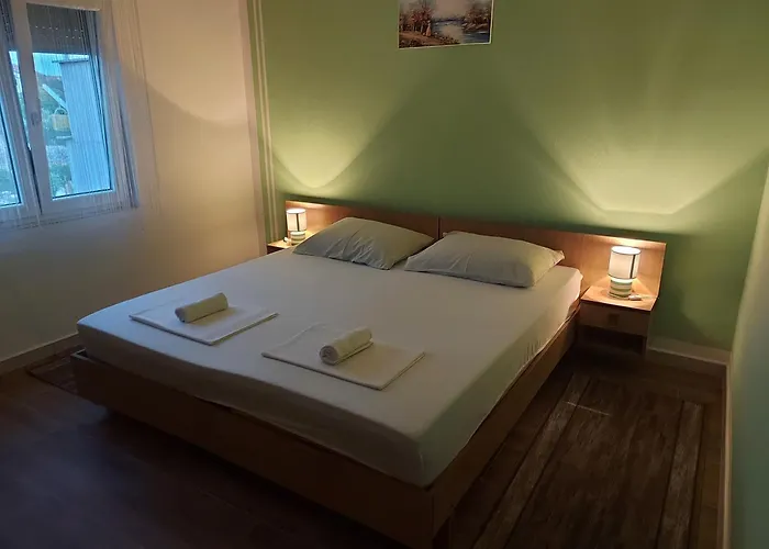 With Parking Space Pirovac, Sibenik - 25146 شقة بيروفاتش